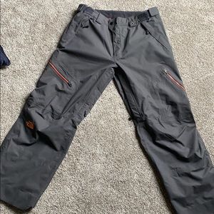 Men’s snowboard pants